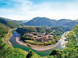 Tops10 Resort Donggang Cistar, hotel in Yeongwol