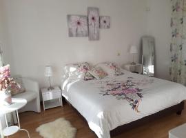 Hotel Photo: La chambre d'Eve