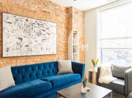 होटल की एक तस्वीर: Walker's Paradise 1BR Apartment in Lincoln Park - Lincoln 3E