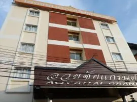 Auychai Grand Hotel