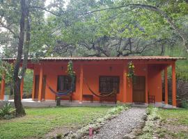 होटल की एक तस्वीर: Termas del Rio Lodge