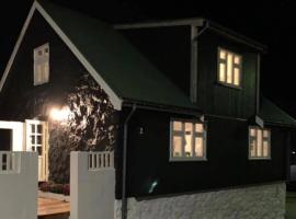 Peddastova in the heart of fishing village Skopun, Hotel in Skopun