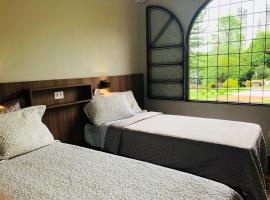 Hostel SLG, hotel v destinaci Maringá