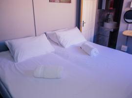 Foto di Hotel: UrbanLife Keetmanshoop Accommodation