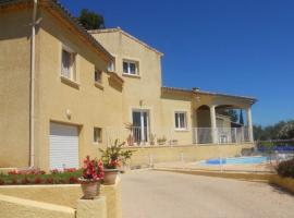 A picture of the hotel: Chambres d'Hôtes : chez Mamie Riclaude