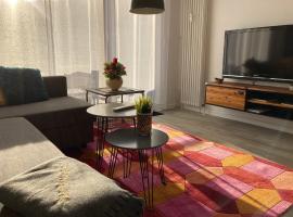 Hotel Photo: Living at Saarpartments with 2 Bedrooms, Netflix - Business & Holiday Apartments for Long- and Short term Stay, 3 min to Train Station and Europa Galerie