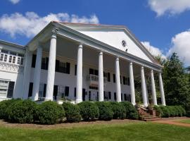 Fotos de Hotel: Historic Rosemont Manor