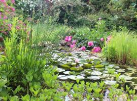 Hotel Photo: Renting RIVERsideHOME with naturegarden