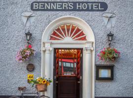 รูปภาพของโรงแรม: Dingle Benners Hotel