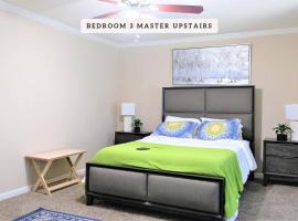 Hotel Photo: Exceptional, 5 Beds, Near Downtown - Bold Ruler