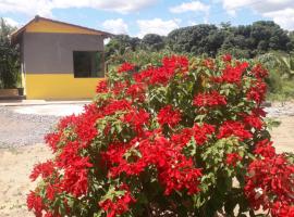 A picture of the hotel: Pousada Chácara Família H