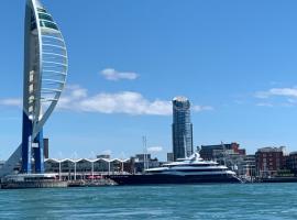 ホテル写真: Captivating 2-Bed Apartment in Portsmouth