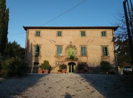 Hotel Photo: Villa Lucca Cycling Holidays Cappella