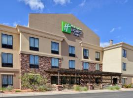 Holiday Inn Express & Suites Page - Lake Powell Area by IHG: Page şehrinde bir otel