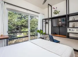Joint Boutique Hotel