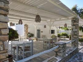 Surfing Beach Village Paros, hotel em Santa Maria