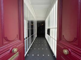 Fotos de Hotel: RESIDENCES HARCOURT - Ile Saint Louis - PARIS