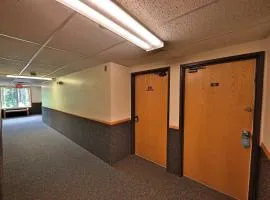 Snowblaze Condominiums E103