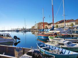 Hotel-Restaurant Du Port, hôtel à Mèze