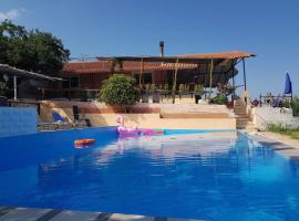 Hotel foto: Charming 4-Bed House in Pyrgetos