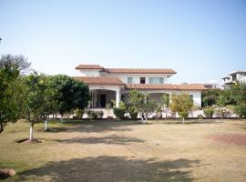 Hình ảnh khách sạn: Luxury Villa in Banigala Farmhouse 4