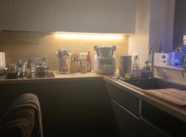 A picture of the hotel: Apartament Września