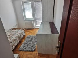 Fotos de Hotel: Dvosobni apartman u centru grada