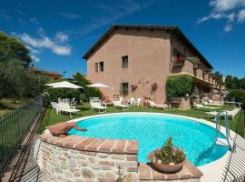 Foto di Hotel: Apartment in Pancole Sleeps 6 with Pool Air Con and WiFi