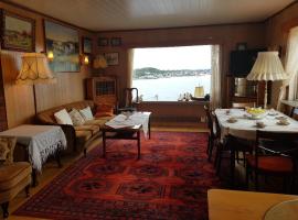 รูปภาพของโรงแรม: Leilighet med fjord utsikt