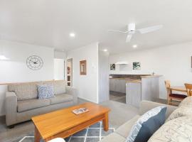 Hotel fotografie: Mount Sunset - Mt Maunganui Townhouse