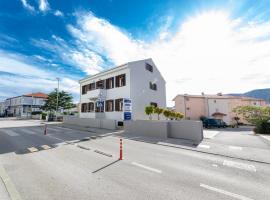 Apartments Crneković III, Hotel in Baška