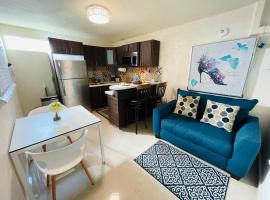 Charming Retreat with Patio Access and FREE Laundry, hôtel à Ponce