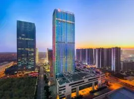 HUALUXE Wuxi Taihu, an IHG Hotel, hotel in Wuxi