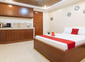 Hotel fotoğraf: RedDoorz Plus near BGC Mall