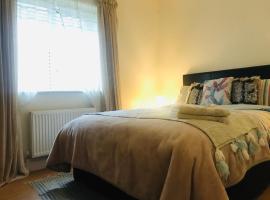 Hotel Photo: Letterkenny Town Centre Apartment