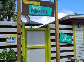 Hotel Photo: Almost Paradise Cottage Retreats