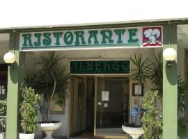 Albergo Tenda Verde, hôtel à Falconara Marittima