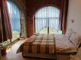 Лилянината къща, hôtel à Kalofer