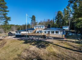 Kolmårdsgården B&B, hôtel à Kolmården