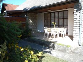 Hotel Photo: Holiday home in Balatonfenyves 18397