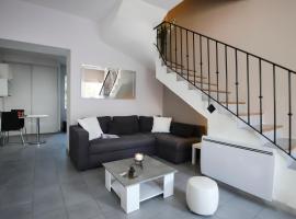 صور الفندق: Maison tendance avec jardin, centre village, Alpilles, familles