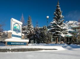 Pocaterra Inn & Waterslide, hotel in Canmore