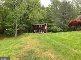 The Cottages, hôtel à Etlan