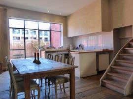 Hotel Photo: Spacious Duplex + Terrace in Ghent. Top Location!