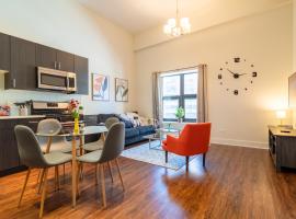 酒店照片: McCormick Place 420 friendly 3br-2ba in Downtown Chicago with optional parking for 8 guests