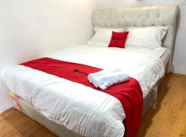 RedDoorz Plus at Puncak Mas Cottage Lampung, hotel v destinaci Lampung