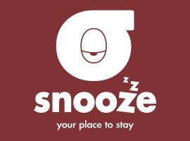 A picture of the hotel: Snooze H