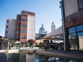 Hotel Samka, ξενοδοχείο σε Σάλτα