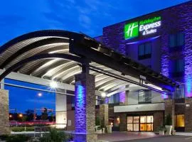 Holiday Inn Express and Suites Rochester West-Medical Center by IHG