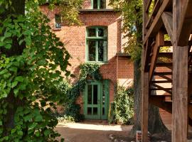 Hotel Photo: Gasthaus und Pension "Zum Hauenden Schwein"